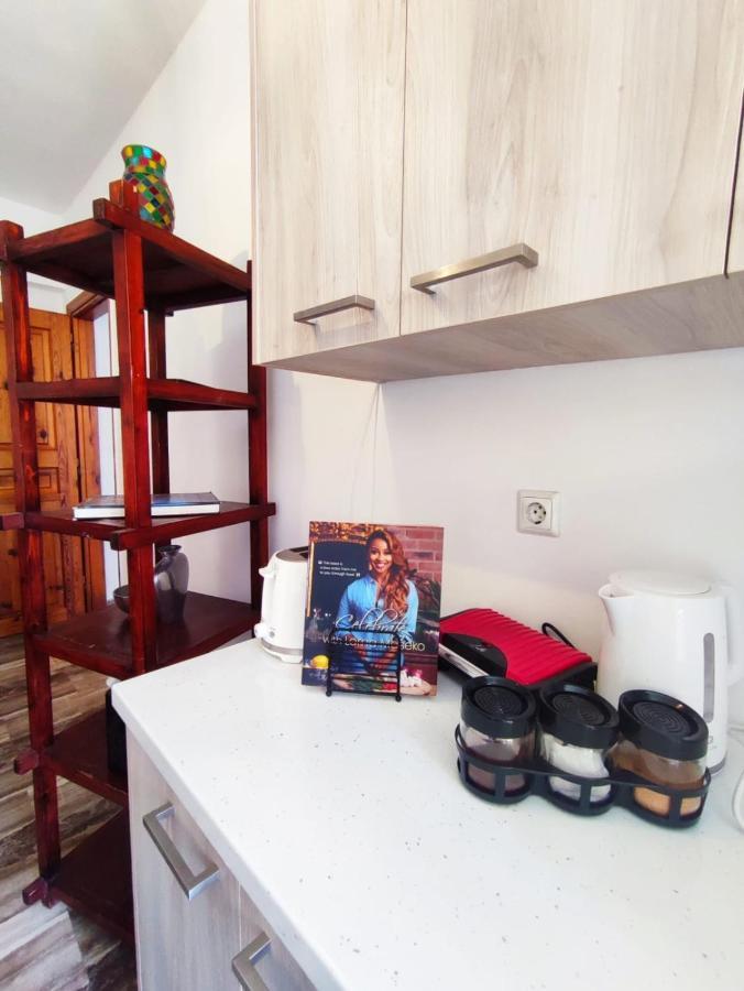 Lauren'S Charm Town Apartment Лефкада Экстерьер фото